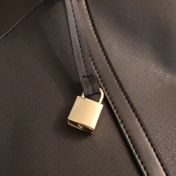 Joan VASS 2 Piece Marcella Tote - Picture 3 of 8